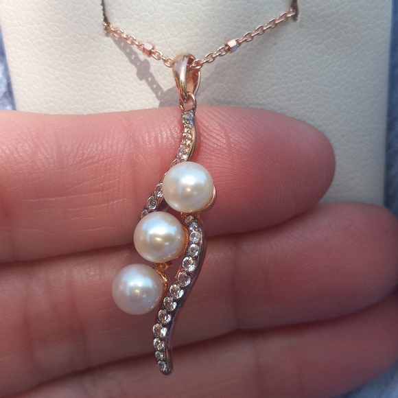 14K Rose Gold Cultured Pearl Drop Pendant - Picture 6 of 7